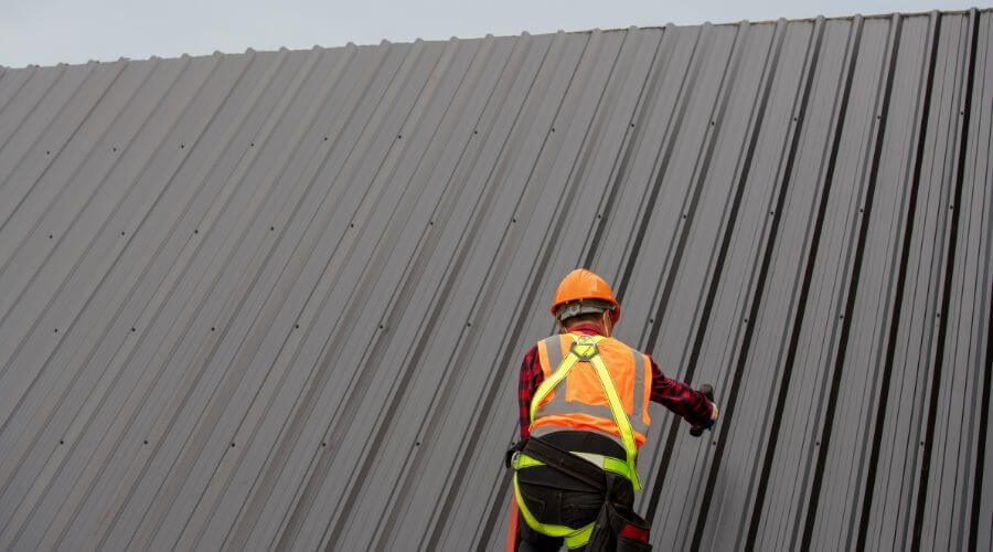 Professional gutter cleaning in McLean, VA